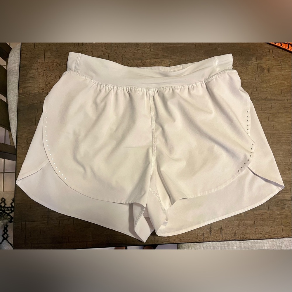 Lululemon Fast and Free Split Shorts 3”